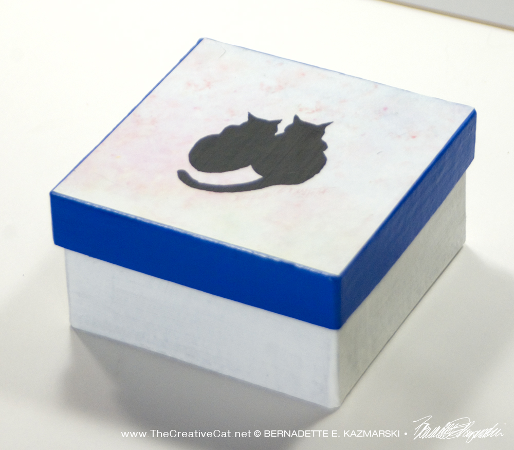 keepsake box with two cats