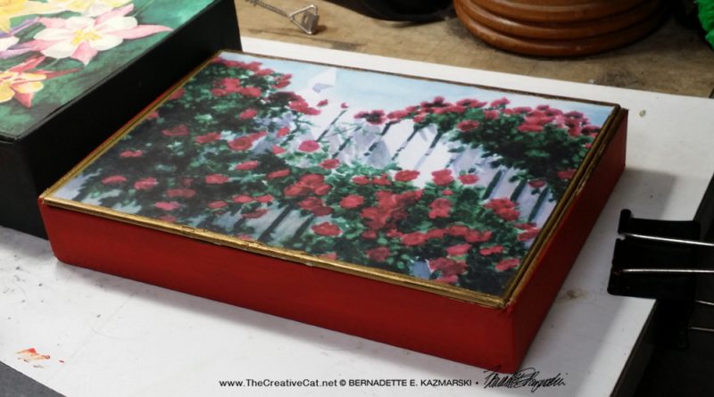 A very small keepsake with "Red Climbers".