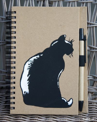 "Mimi en Silhouette" stenciled on notebook, 5 x 7